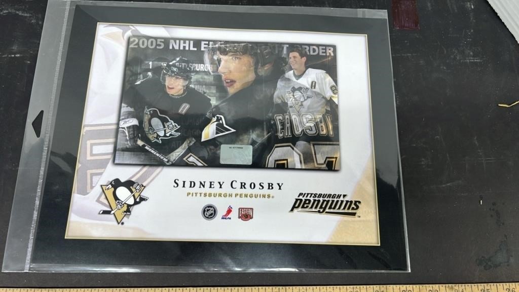 Pittsburgh Penguins Sydney Crosby photo. 11" x