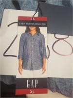 Gap button down shirt XL
