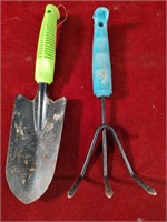 2 Gardening Tools