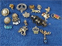 18 Vintage Brooches