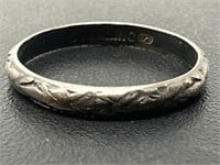 Sz.5 Sterling Silver Ring 1.10 Grams