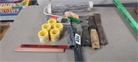 LOT OF CARPENTER PENCILS, PUTTY KNIVES, PAINT ITES