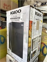 Igloo refrigerator w/ freezer