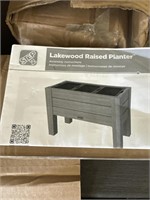 Step2 Lakewood raised planter