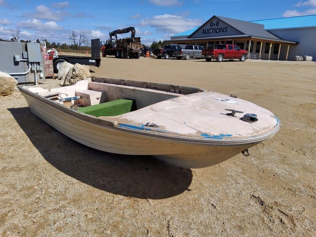14' Fiberglass Boat