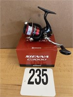 SHIMANO SIENNA C3000 FISHING REEL