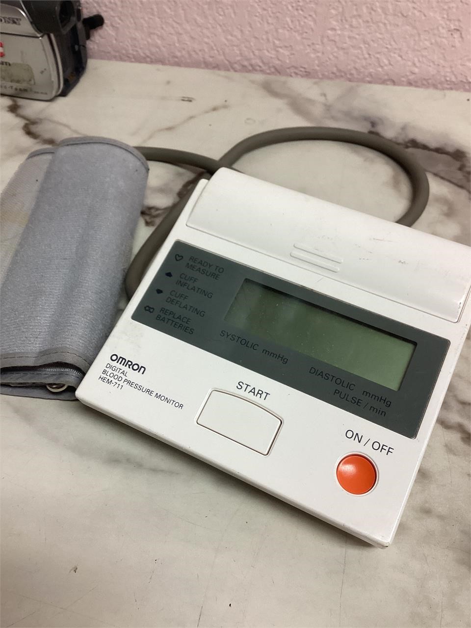 Digital blood pressure cuff
