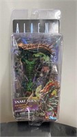 Aliens - Snake Alien action figure damage package