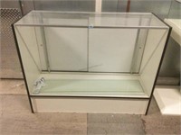 4ft Wide Display Case with Shelves - no lock