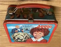 Annie Vintage lunchbox