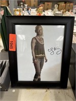EMILY KINNEY THE WALKING DEAD AUTOGRAPHED PICTURE