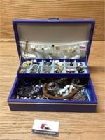 Jewelry and jewelry box