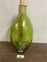 23 inch green vase made in Spain rope abolishment
