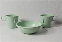 King Line 5 and 1/2 in bowl with 2 mugs