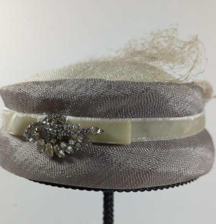 Vintage 1950's Grey And White With Rhinestone Pin