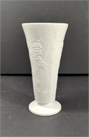 Vintage Milk Glass Colony Harvest Vase