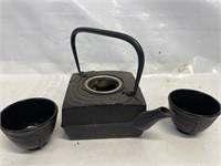 Cast Iron Teapot & Cups