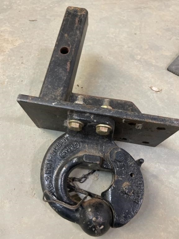 10,000 pound pintle hitch with plate