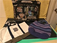 Las Vegas Tapestry Tote (new w/ tag) and more