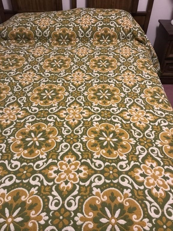 Vintage Full size Bedspread from Madrid