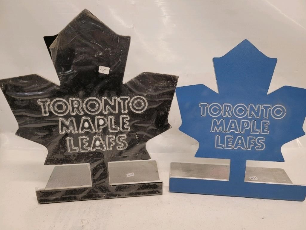 Die cut steel Toronto, Maple leaf signs lot