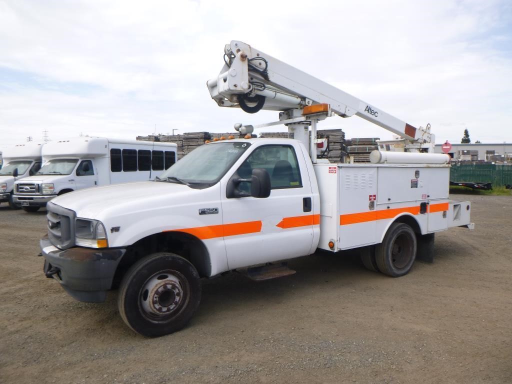 2003 Ford F-550 Bucket Truck