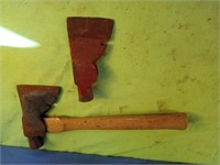 Carpenters axe and carpenters axe head