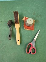 Wire brushes and scissors