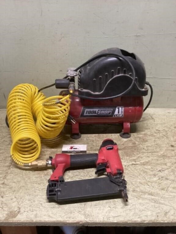 Air compressor and air nailer work as it should