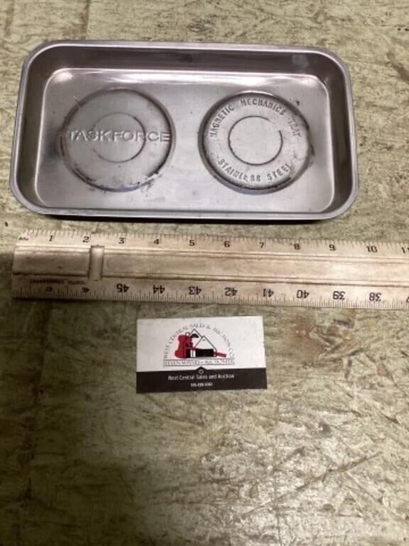 Stainless steel magnetic mechanics tray