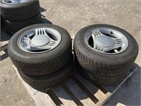 Touring SE Tires & Rims