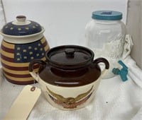 Stoneware Cookie Jar w/Lid Stoneware Bean Pot