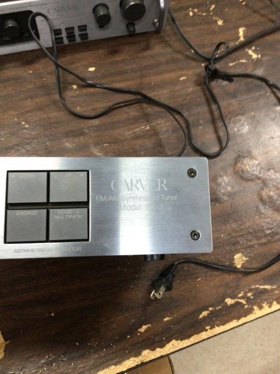 Carver fm/am synthesized tuner