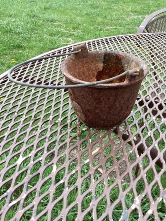 5 inch cast-iron pot