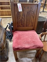 Straight Back Oak Chair w/Pad-As Is