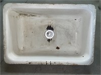 Vintage enameled basin. Approx. 24” x 16”. Some