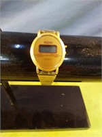 Medena quartz watch