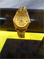 LA Express water resistant quartz watch. Silver
