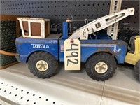 Tonka Wrecker Truck 18" missing paint rust