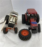 Ertl Die Cast Case Tractor & Case Int'l Tractor