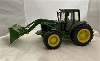 Plastic John Deere Tractor w/Loader 16"
