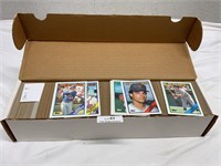 Box of 1988 Topps Baseball Cards