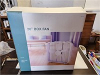 Box Fan 20 in New in box