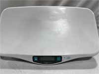 KILO DIGITAL BABY SCALE FOR AGES 0+