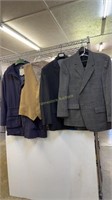 Calvin Klein size 48R Suit Coat && Etienne A