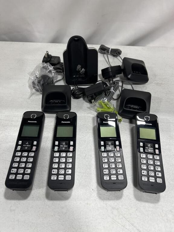 PANASONIC CORDLESS PHONES X4 WITH BASES