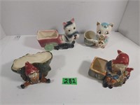 4 Ceramic figurines