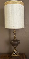 F - PAIR OF TABLE LAMPS W/ SHADES (M2)