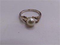 Sterling sz8 Ring Pearl Front 1/4"bead