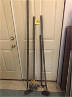 4 garden tools, 2-hoes, yellow cultivator, rake